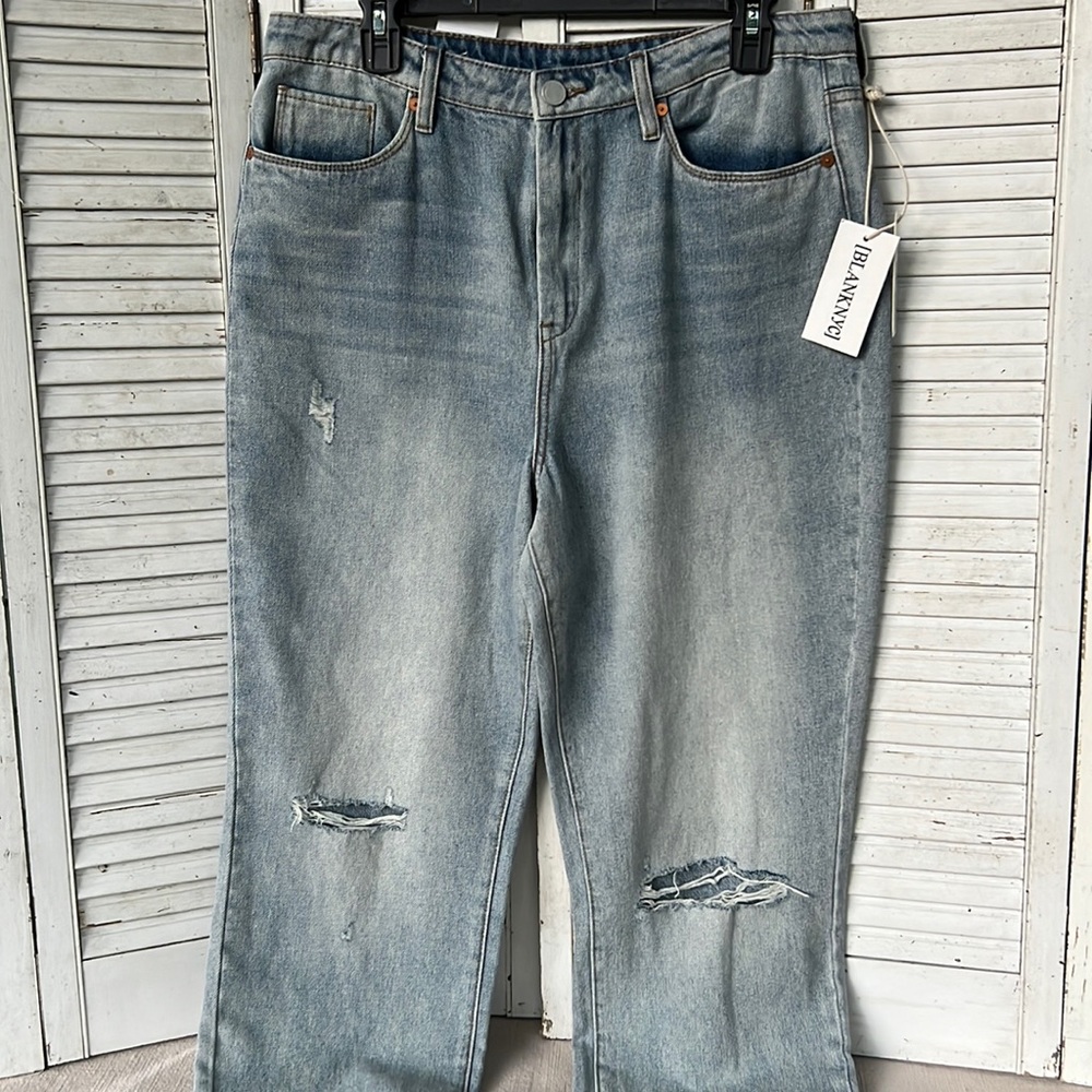 (blanknyc) THE MADISON CROP IN PERFECT PLACES